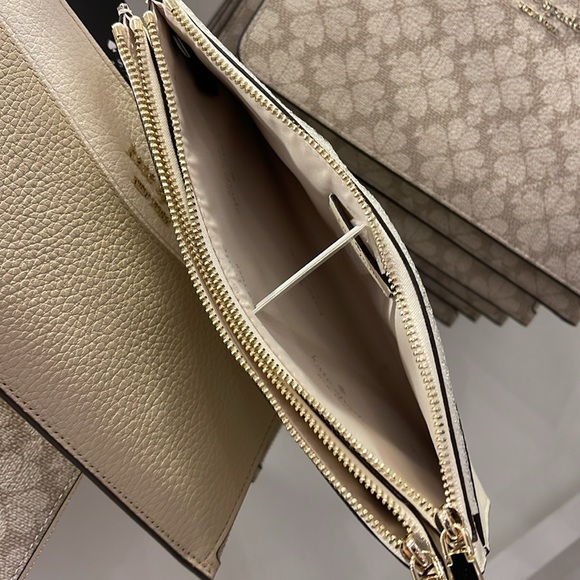 Kate Spade Madison Double Zip Wristlet Wallet Phone Case 
Meringue
NWT - Picture 12 of 16